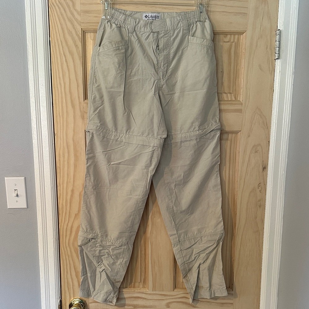 Columbia women’s Tan Hiking Cargo Pants